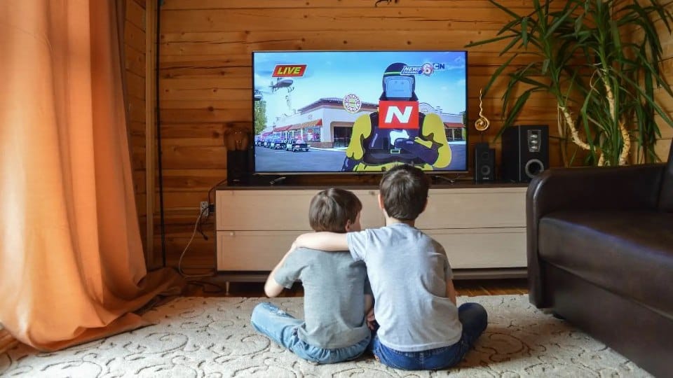 افضل اشتراك IPTV بدون تقطيع دليل متكامل عن التطبيقات والسيرفرات